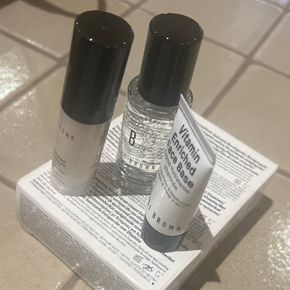 Bobbi Brown Skincare Trio in Black and White